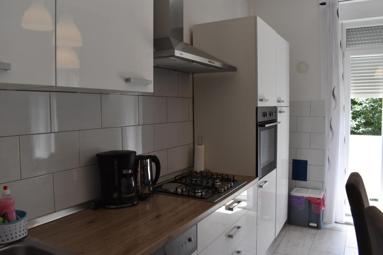Riviera Apartman Póla